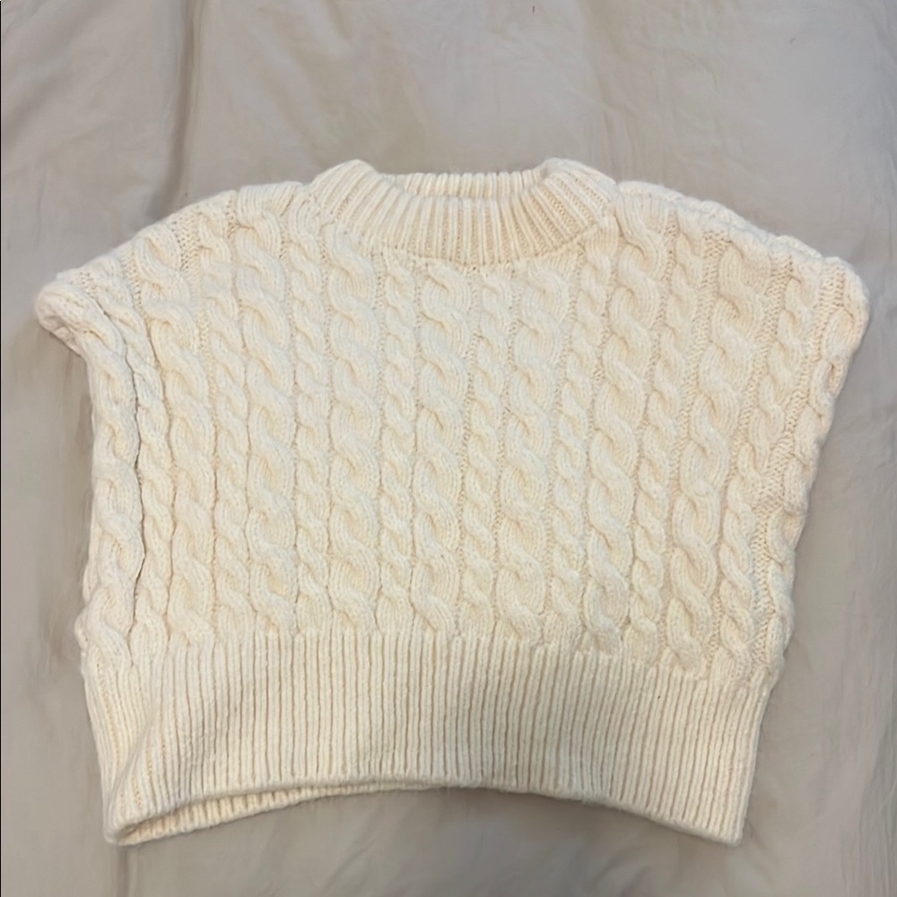 Zara Cream Crew Neck Cable Knit Sweater